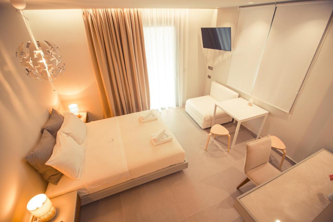 Io Luxury Pool & Hot Tub Suites Preveza Luaran gambar