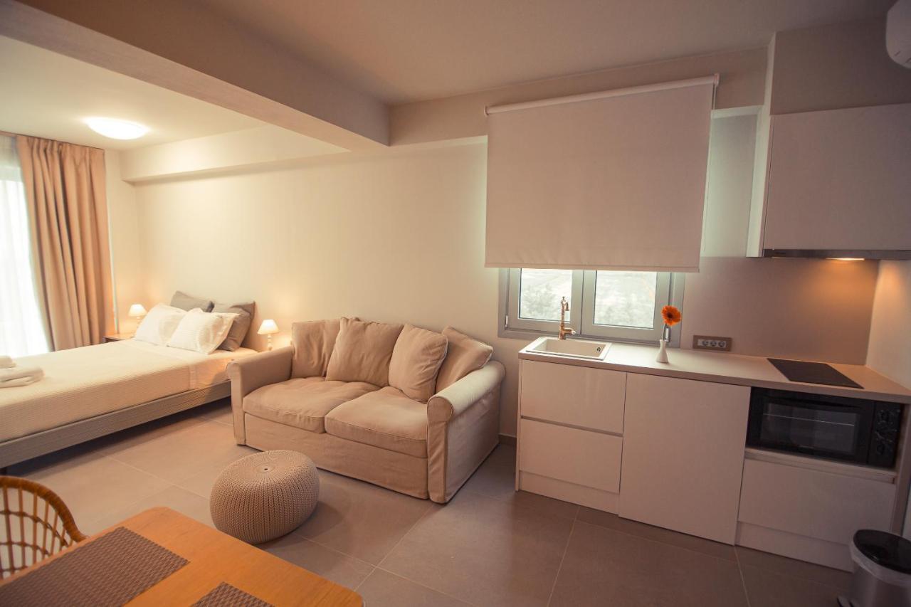 Io Luxury Pool & Hot Tub Suites Preveza Luaran gambar