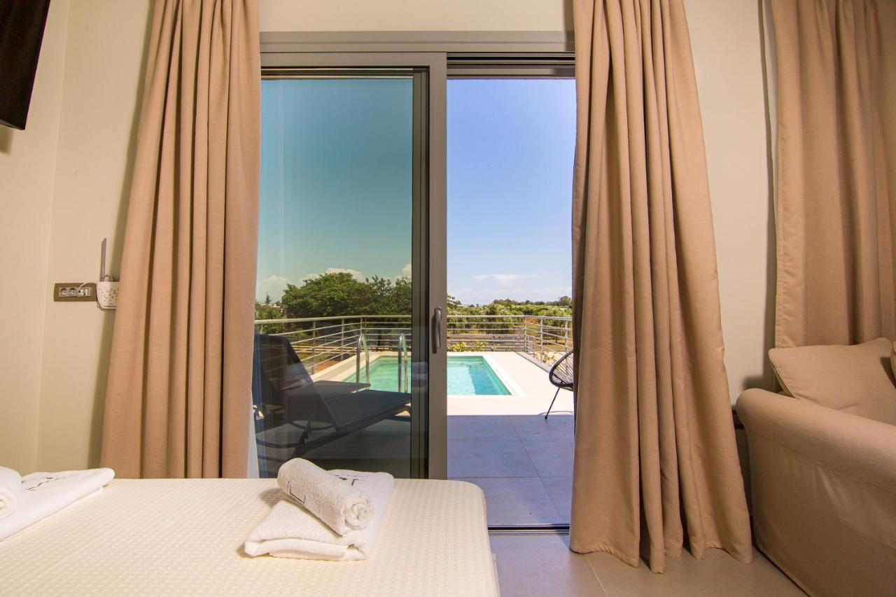Io Luxury Pool & Hot Tub Suites Preveza Luaran gambar