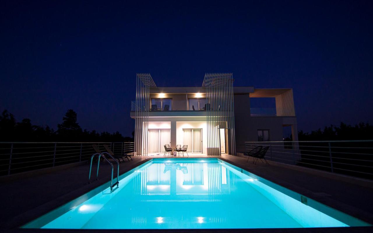 Io Luxury Pool & Hot Tub Suites Preveza Luaran gambar