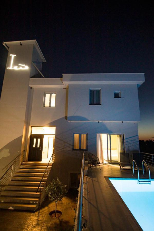 Io Luxury Pool & Hot Tub Suites Preveza Luaran gambar